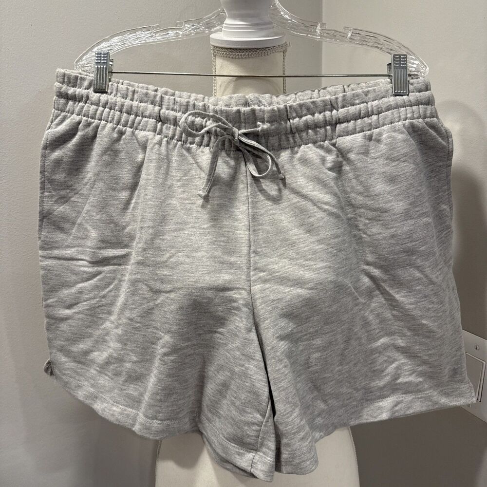 Danskin Cozy Active Short Stretch Drawstring Comfy Shorts pockets